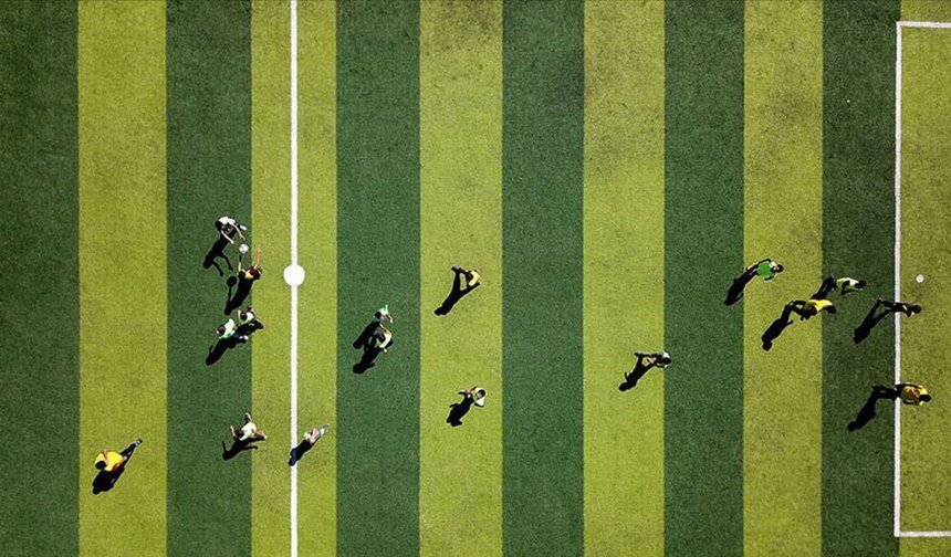 Halı sahada gizli tehlike: Uzmanlar uyardı, bu belirtiler ölümcül olabilir