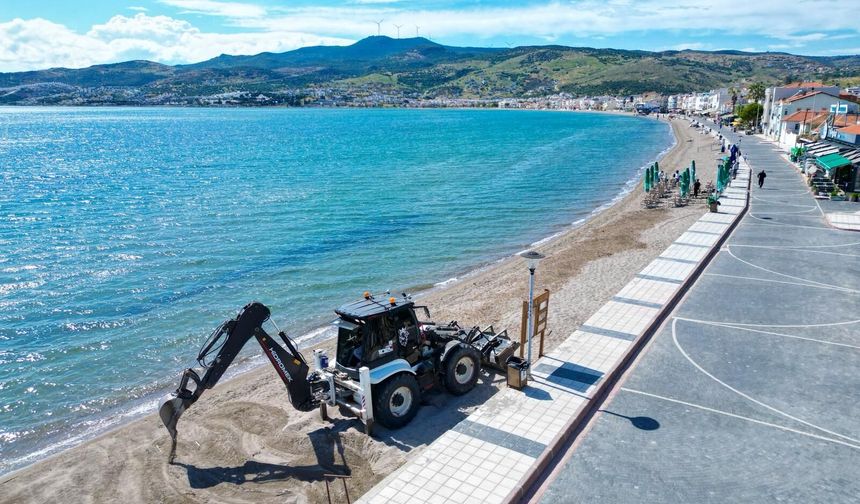 Dikili yaza hazır: Mavi Bayraklı sahiller bayram tatiline hazırlanıyor