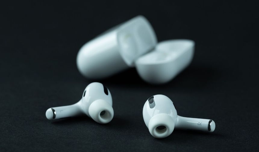 Apple’dan Dev Adım: Kameralı AirPods Testlerde Sona Yaklaştı