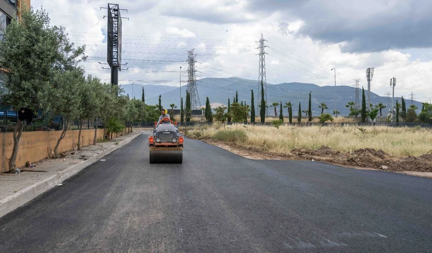 Bornova’da yollar yenileniyor: Işıkkent ve Mevlana’da asfalt atağı