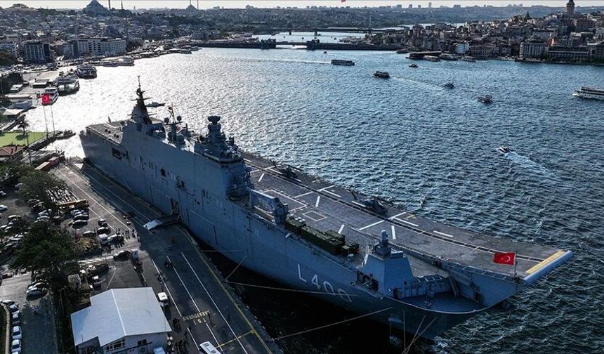 TCG Anadolu İstanbul’da Vatandaşların Yoğun İlgi Odağı