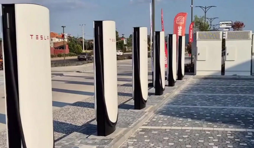 Tesla, Muğla'da 8 Üniteli Yeni Supercharger İstasyonunu Açtı