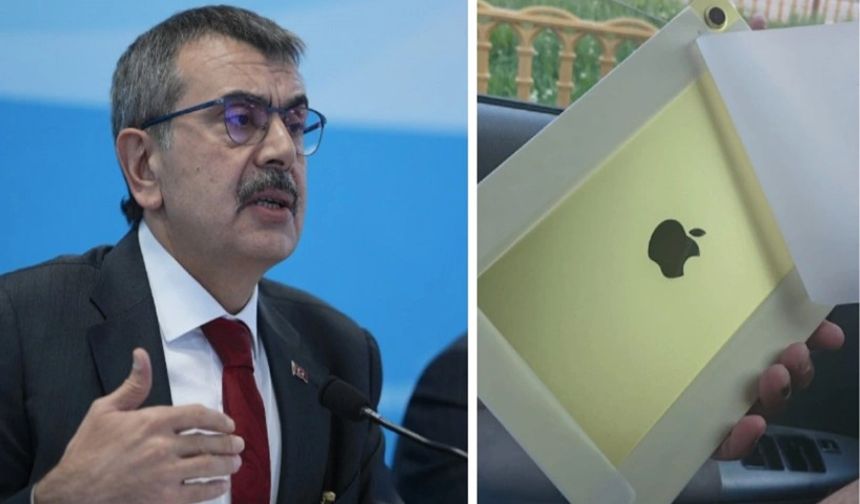Bakan gazetecilere iPad hediye etti