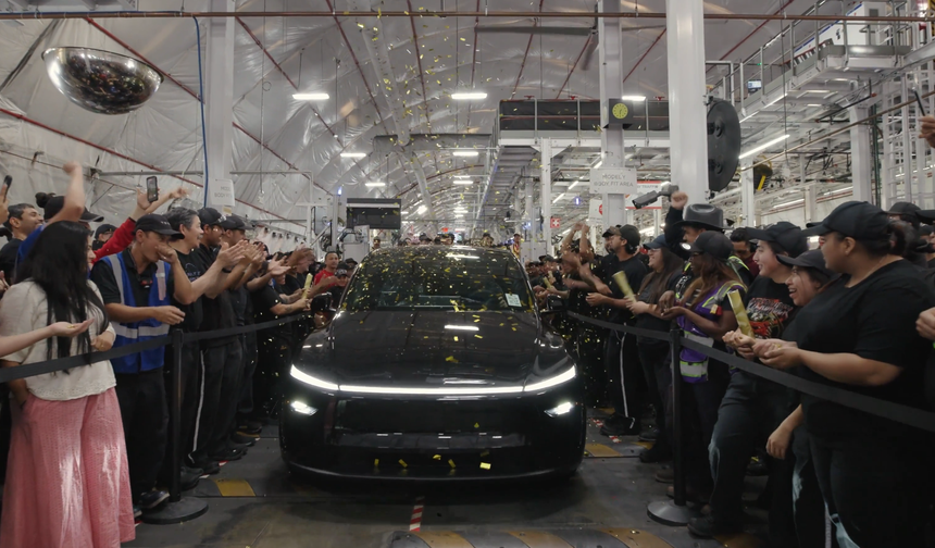 Otomotiv Sektöründe Rekor: Tesla 10 Milyon Araç Sınırını Aştı
