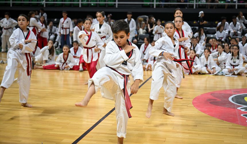 Bornova’da geleceğin taekwondo şampiyonları buluştu