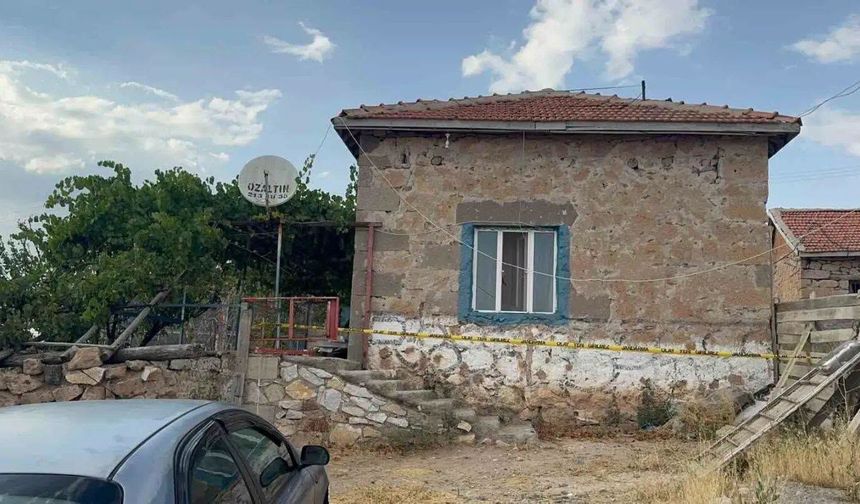 Köy evine kanlı baskın: 2 ölü