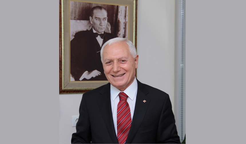 Prof. Dr. Haberal'dan 30 Ağustos mesajı: Esarete karşı cesaretin, umutsuzluğa karşı direncin zaferidir