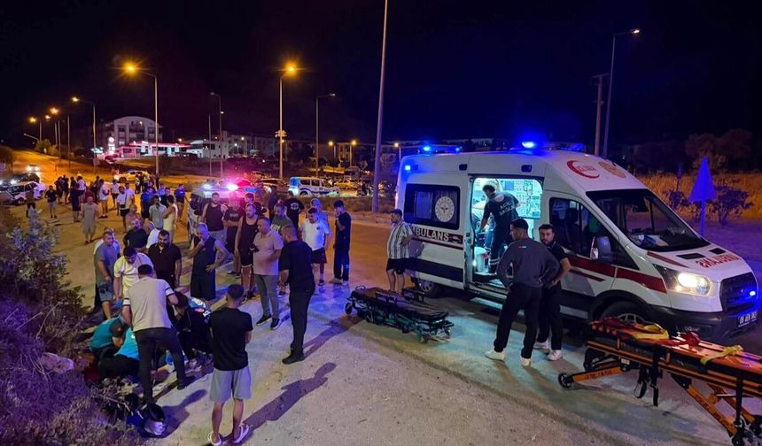 Söke'de feci zincirleme kaza: 18 yaşındaki genç sürücü hayatını kaybetti