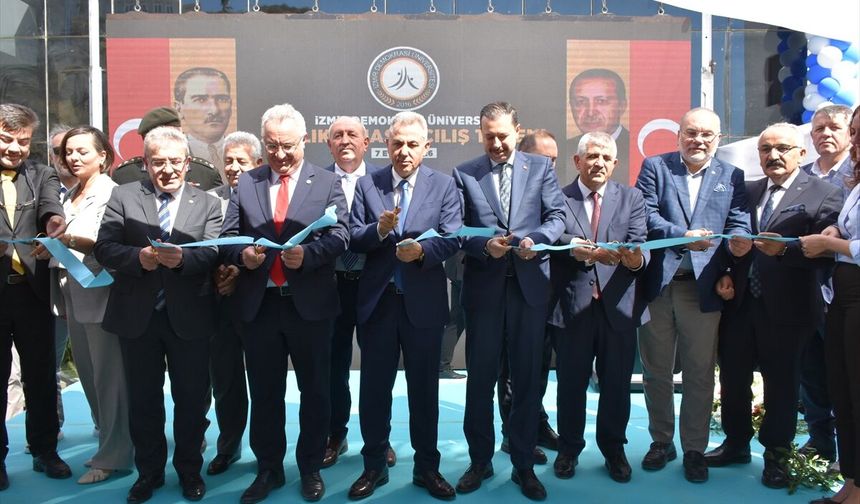 İzmir Demokrasi Üniversitesi'nin Uzundere Kampüsü açıldı