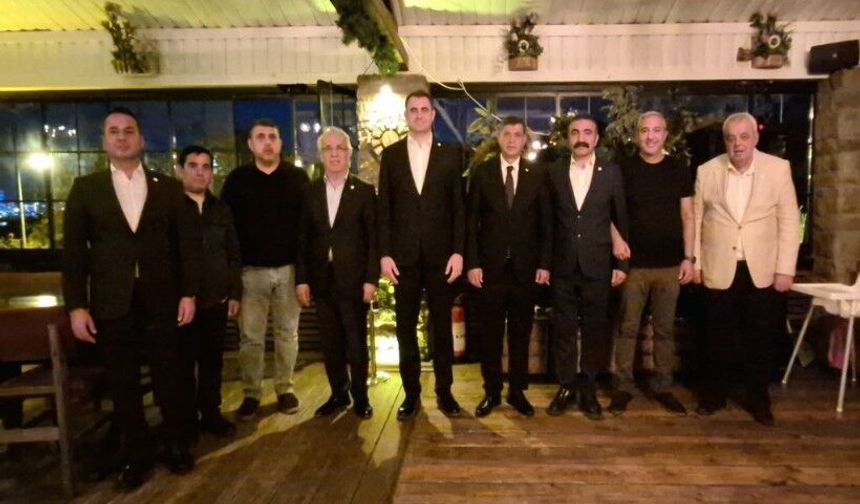 Yeni Parti'de kongre toplantısı