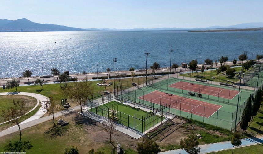 İzmir’de padel heyecanı: İki yeni kort ekimde açılıyor