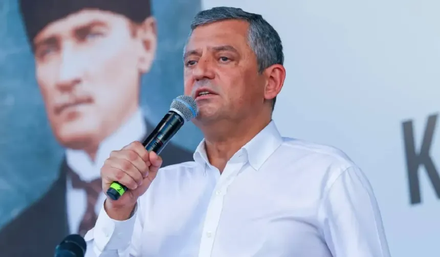 Özgür Özel’den 12 Eylül mesajı: Sandığın üstündeki her vesayeti reddediyoruz