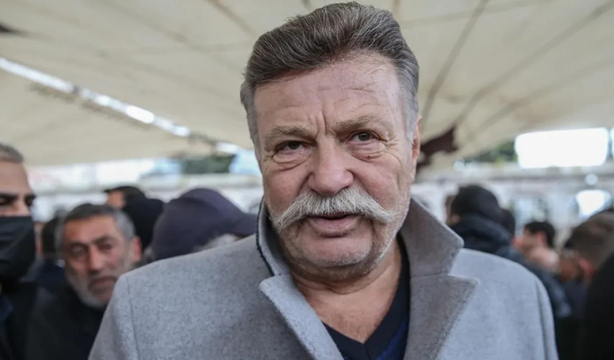 75 yaşındaki Nuri Alço hastaneye kaldırıldı
