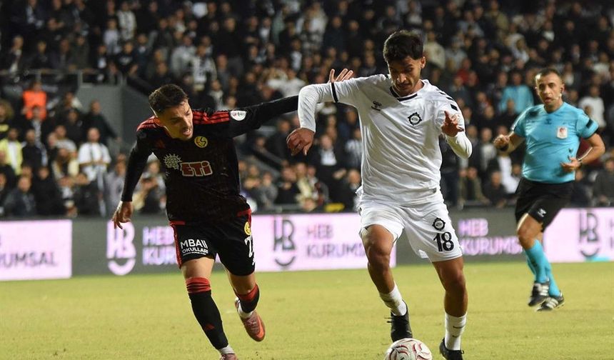 Altay'da genç futbolcuya 2 yıllık imza