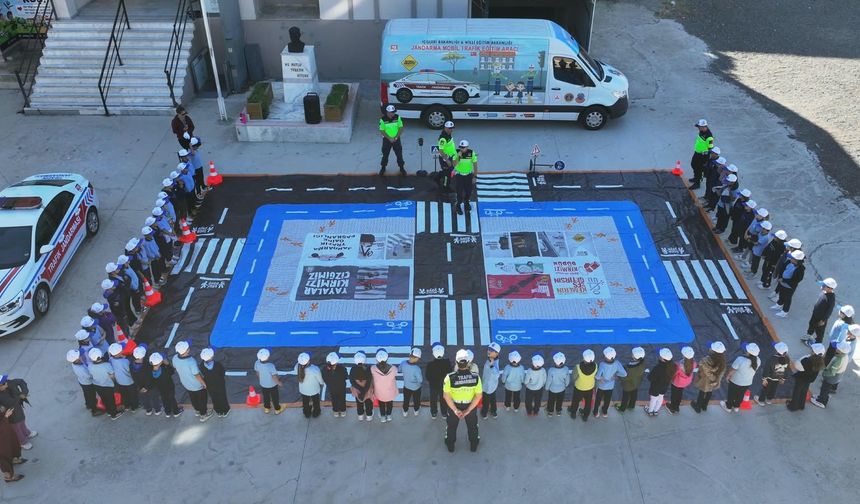 Aliağa'da öğrencilere trafik eğitimi