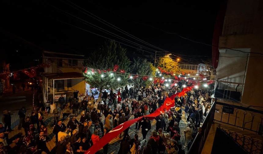 Bademler'de Cumhuriyet'e yakışır kutlama