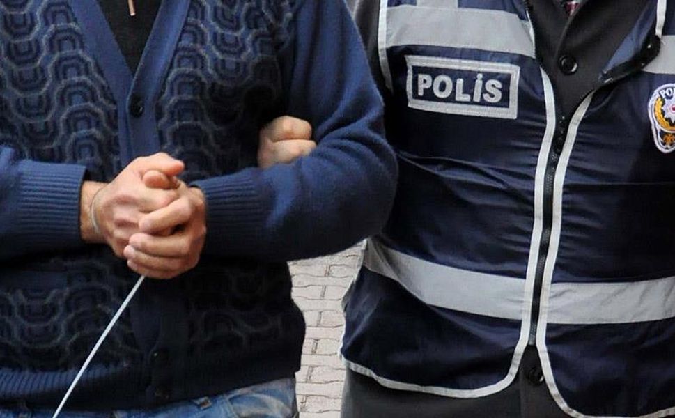İzmir'deki izinsiz gösteriyle ilgili 14 şüpheli gözaltına alındı