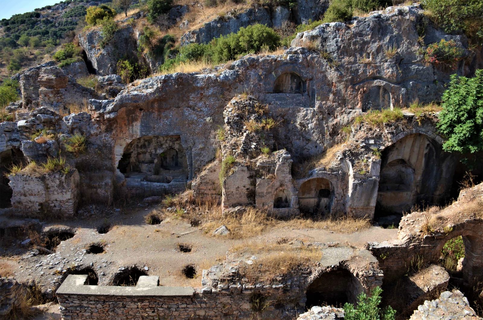  Yedi Uyuyanlar (Ashab-ı Kehf)