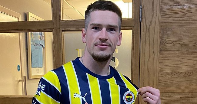 RYAN KENT NERELİ, KAÇ YAŞINDA?