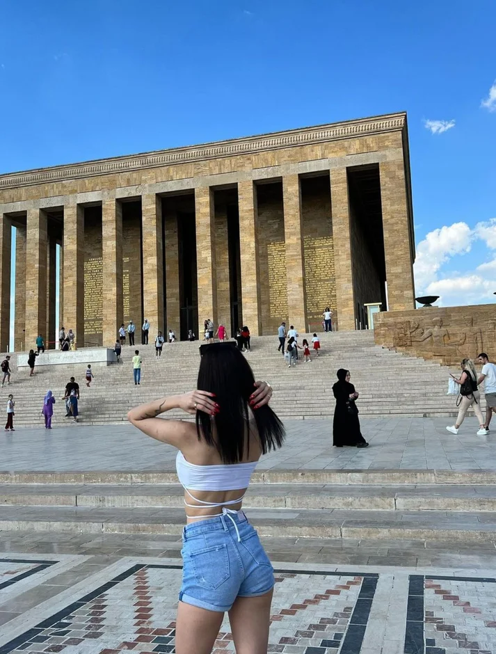 Anıtkabir'de skandal pozlar! Ahmet Hakan bile 'Anıtkabir adabı' deyip itiraz etti-6