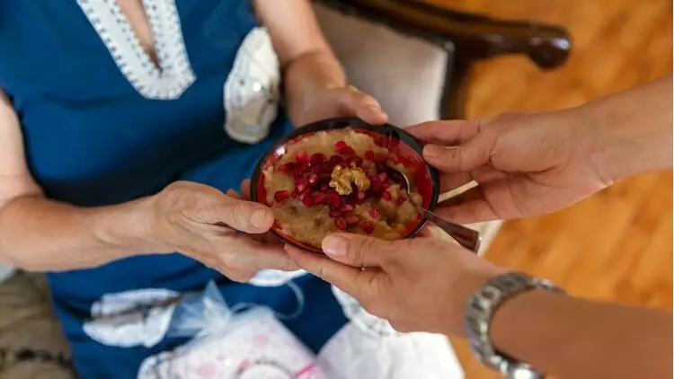 AŞURE GÜNÜNÜN FAZİLETLERİ NELER?