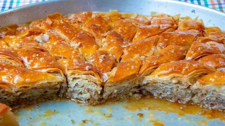 BAKLAVA ŞERBETİ NE KADAR KAYNATILIR?