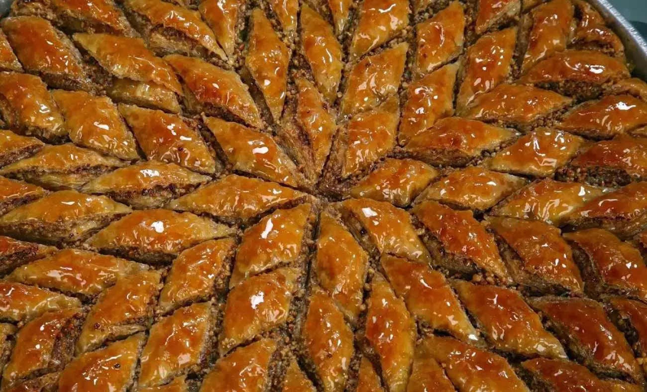 BAKLAVA YAPILIŞI