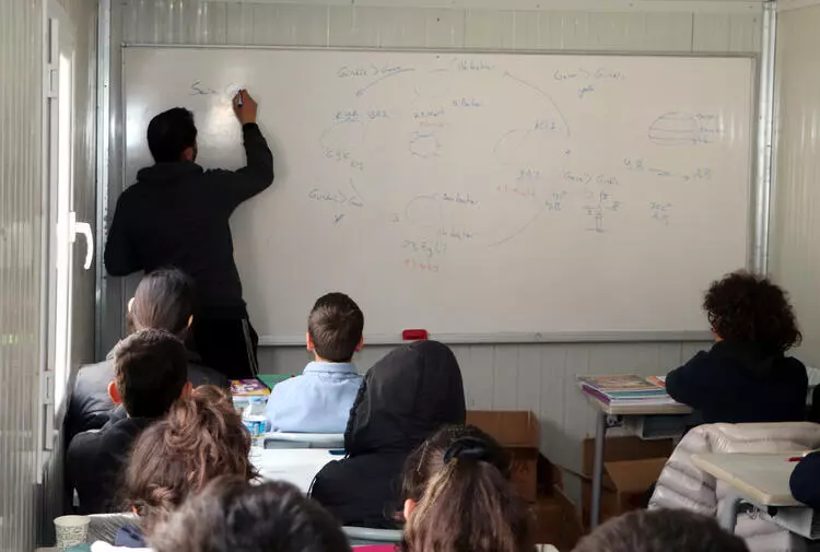 Ücretli öğretmenlik başvuru süreci başladı: İşte, ücretli öğretmenlik başvuru şartları ve yapılacak işlemler5