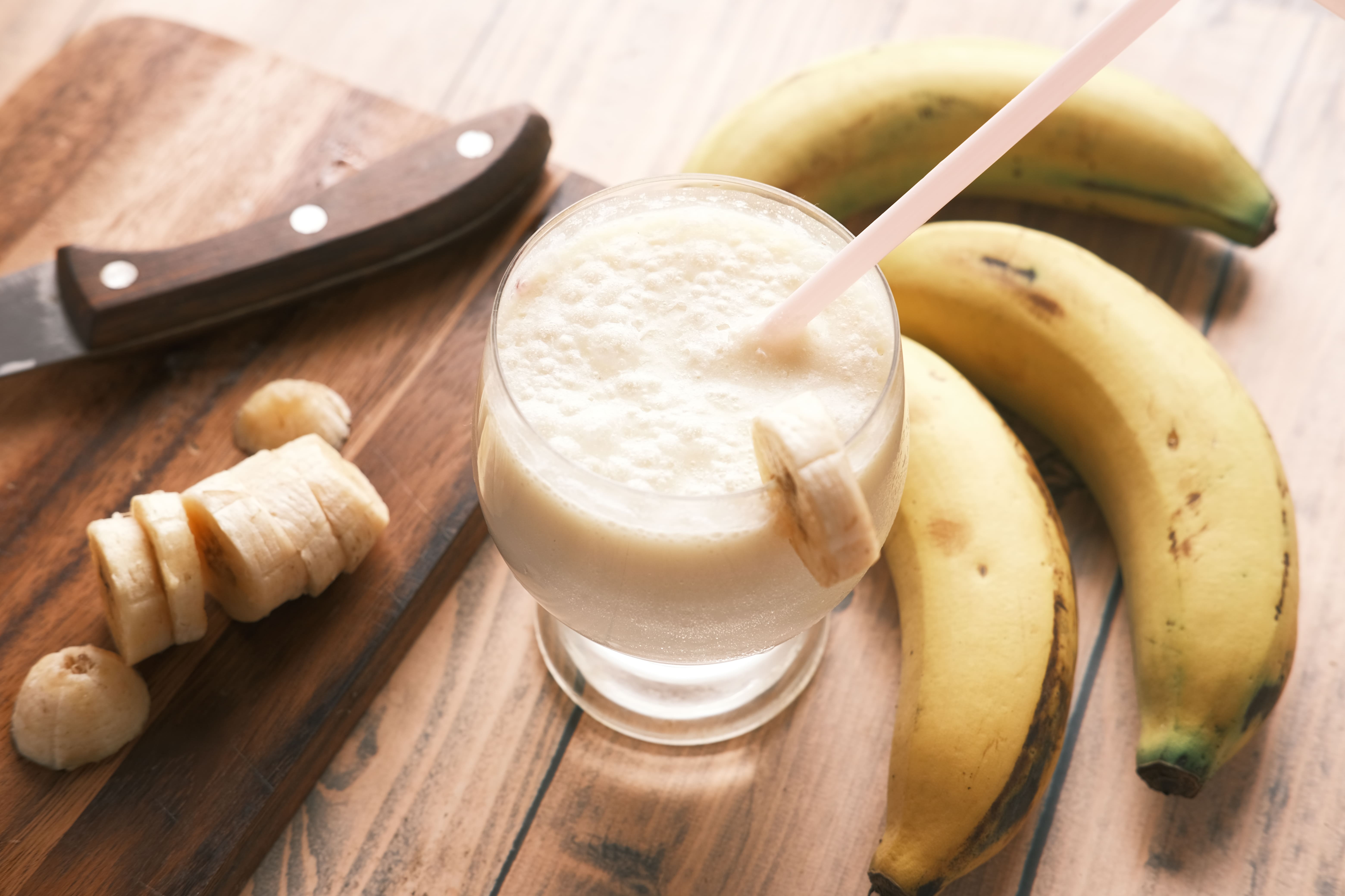 Bananas on the table. Banana Glasses. Blame the Banana Milk!. A Banana Milkshake перевод.