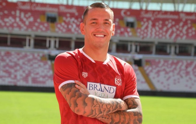 836x530-sivasspor-rey-manaji-transfer-etti-1692703427729