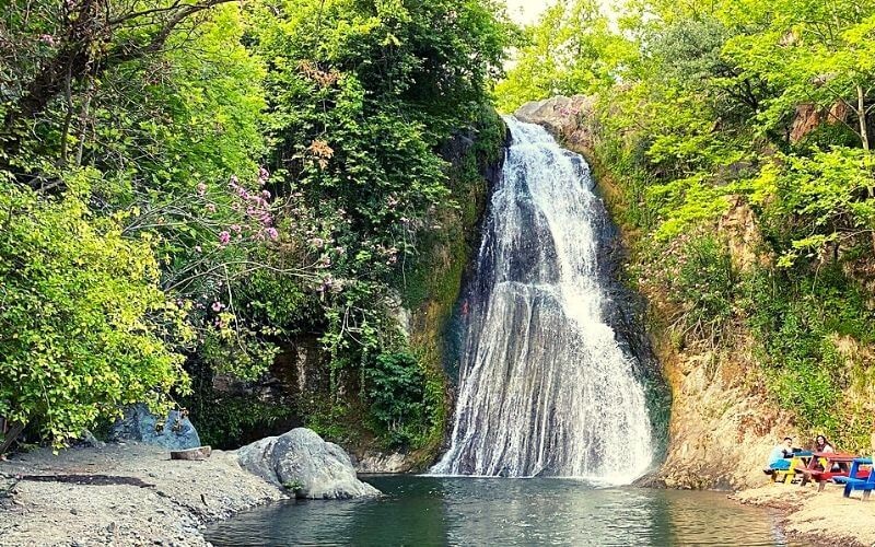 dikili aşıklar şelalesi