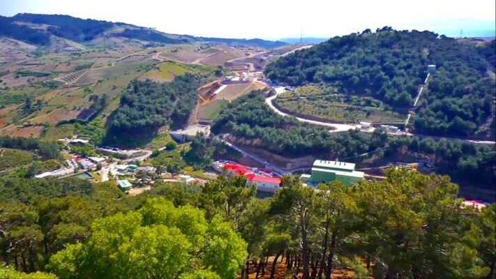 İzmir Efemçukuru nedere? Efemçukuruna nasıl gidilir? Efemçukuru üzümü kaç lira?3