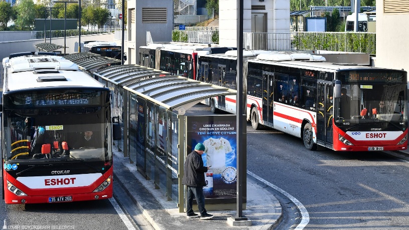 İzmir’de Otobüs Seferleri Saat Kaça Kadar Devam Eder?