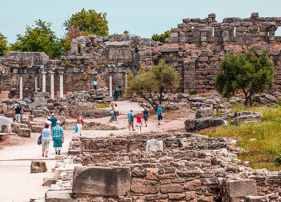 side antik kenti turist
