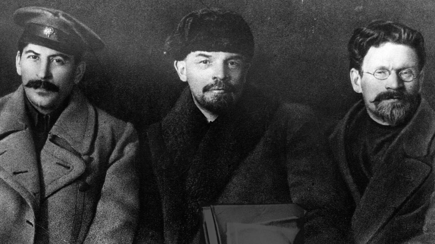 Stalin mi önce Lenin mi?