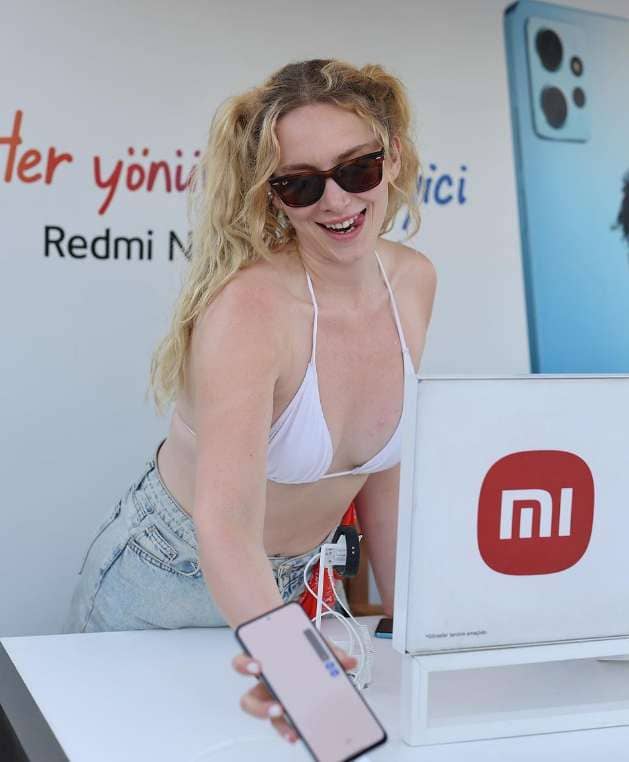 Hayal Köseoğlu kim? Hayal Köseoğlu kaç yaşında? Hayal Köseoğlu evli mi?7