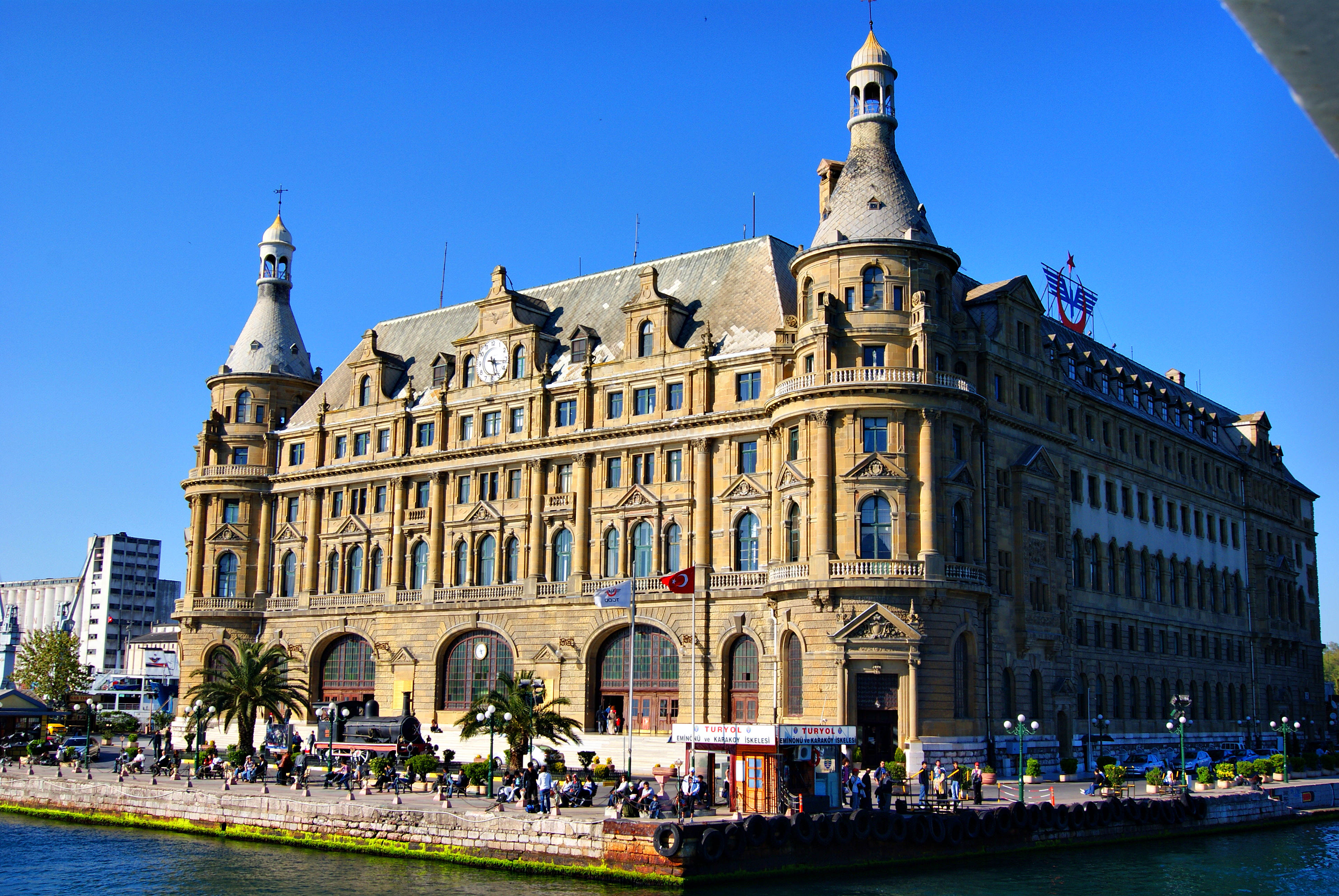 Haydarpaşa Garı ve İskelesi