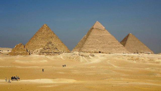 Büyük piramitler