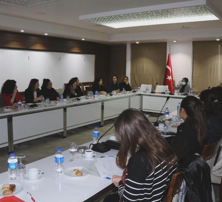İzmir Barosu, Kadına Yönelik Şiddetle Mücadele İçin Eğitim Planlarını Belirledi-2