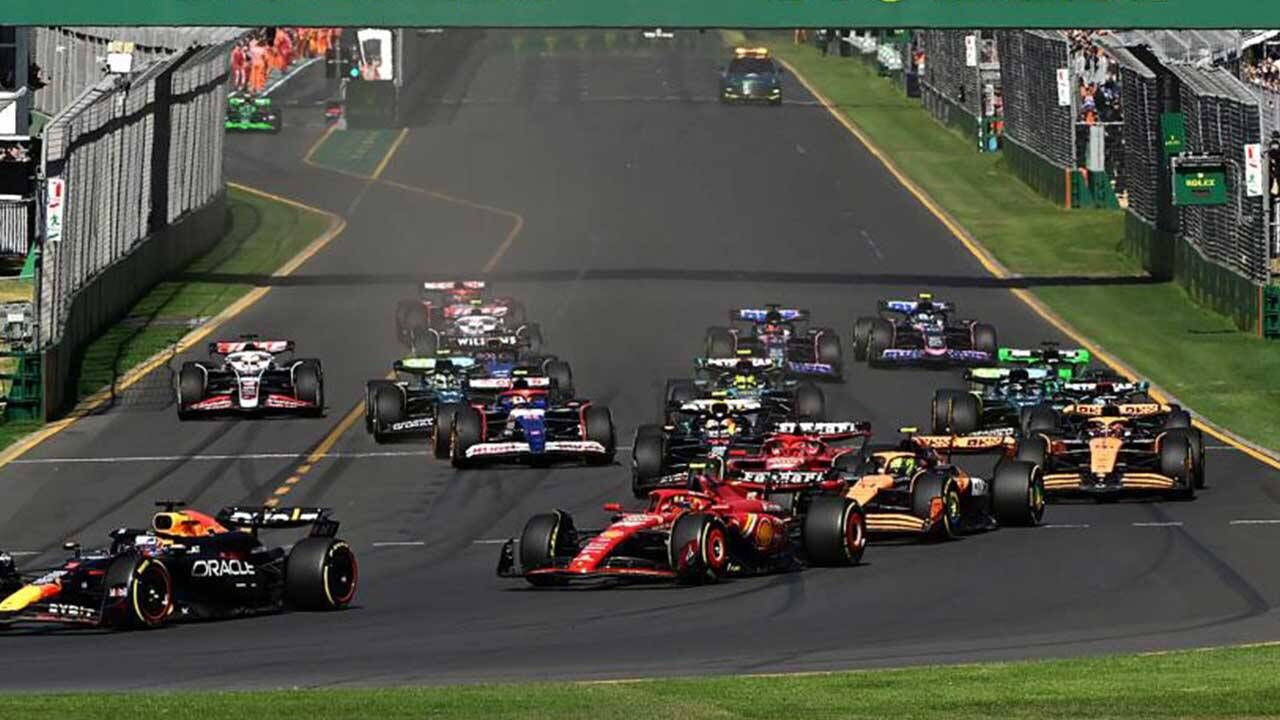 Formula 1 De Avustralya Grand Prix Sini Carlos Sainz Kazandi