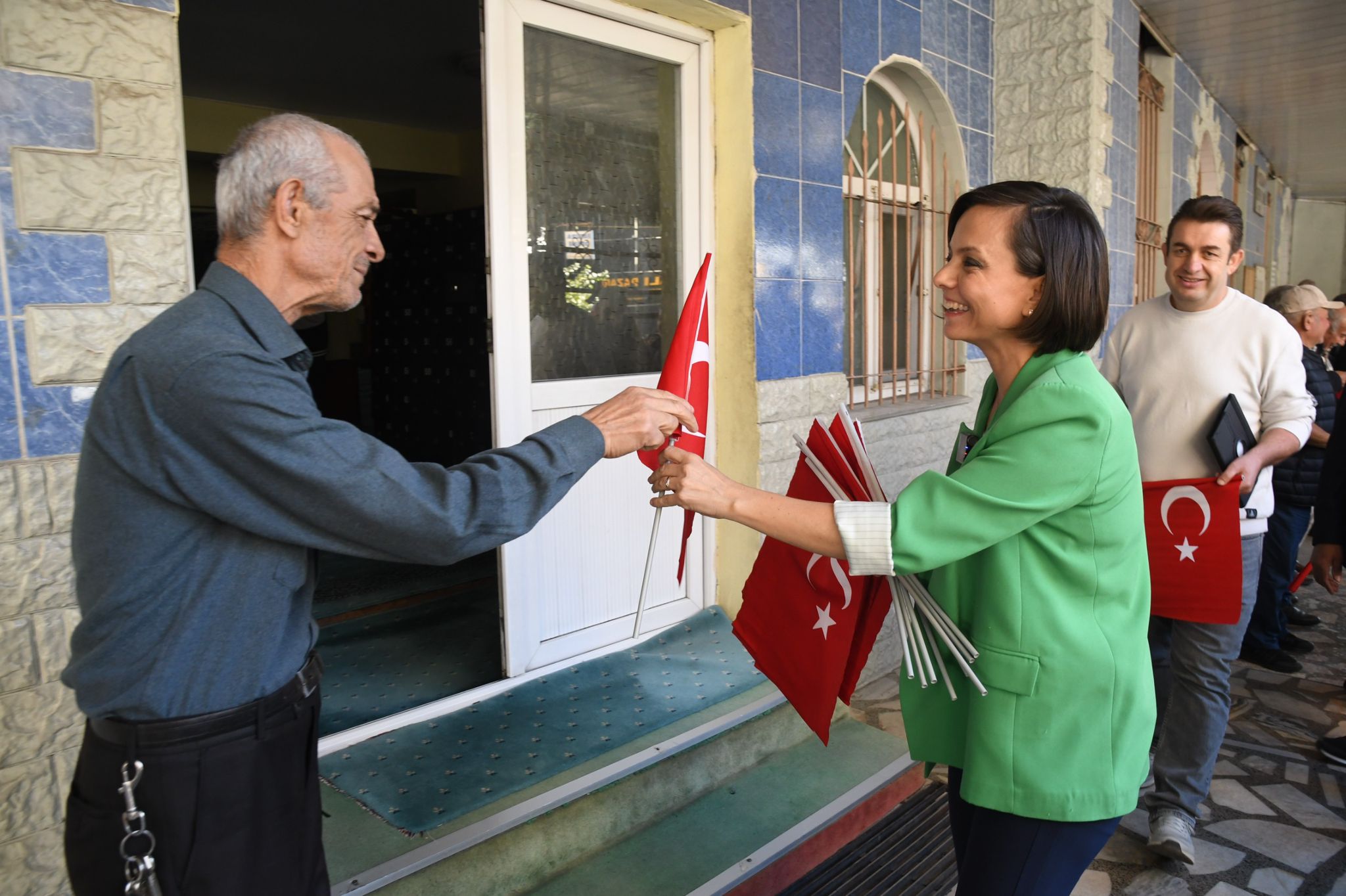 Başkan Kınay Bayrak Dağıtımı Ve Davet (8)