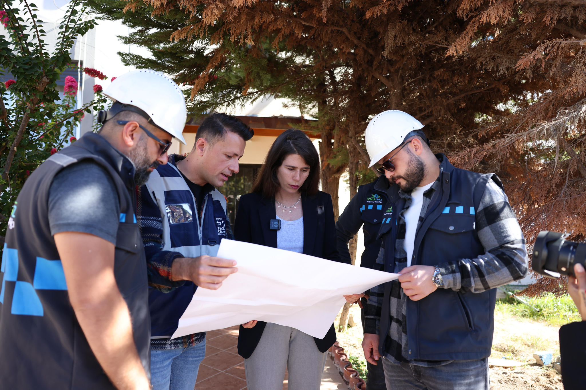 Çeşme’de Doğal Gaz Çalışmalarında Ilk Kazma Vuruldu 1