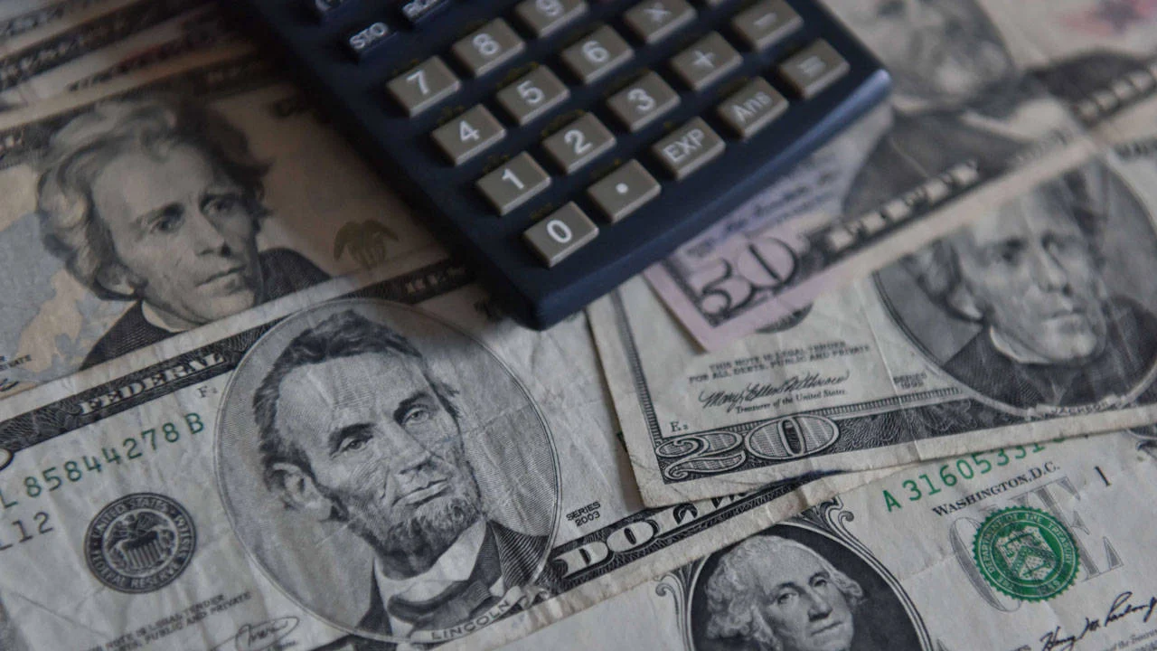 Imf Acikladi Kuresel Kamu Borcunda Bir Ilk Bekleniyor