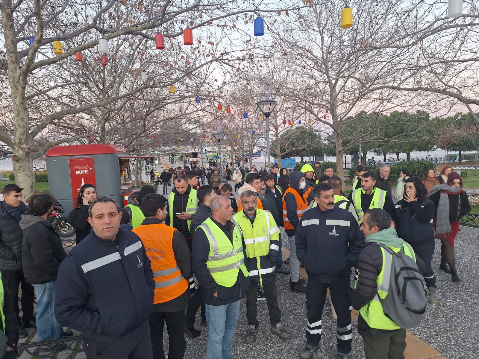 İzmir’de Taşeron Işçiler Isyanda-1