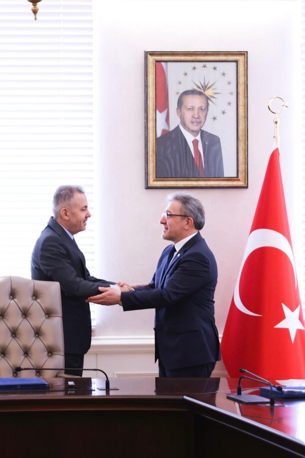 3. İzmir Valisi Dr. Süleyman Elban Ve Deü Rektörü Prof. Dr. Bayram Yılmaz