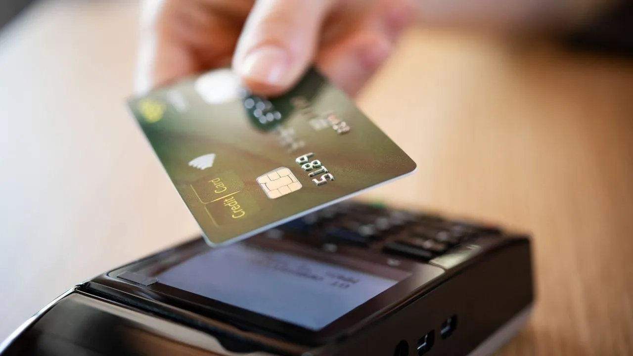 Alisverislerde Kredi Kartini En Cok Turkler Kullaniyor 8W4F Cover.jpg-2