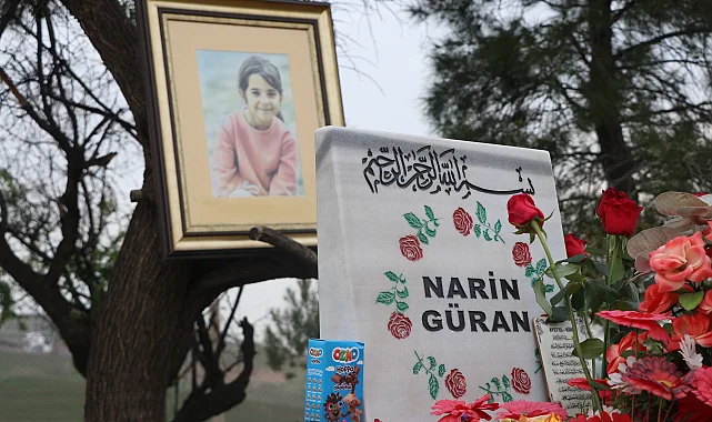 Diyarbakir39Da Narin Ve Rojin39In Mezarlarina Ziyaretci Akini
