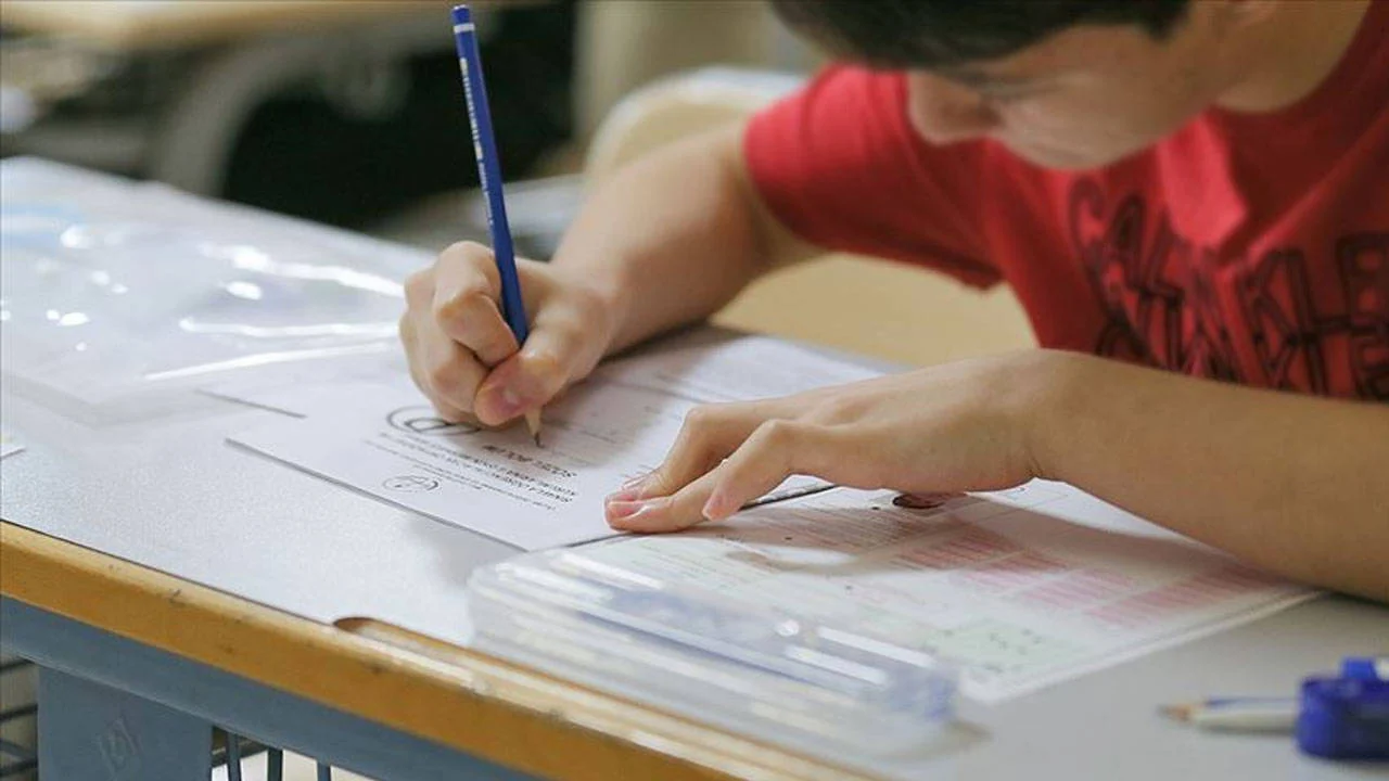 Lgs De Merkezi Sinav Basvuru Suresi Uzatildi