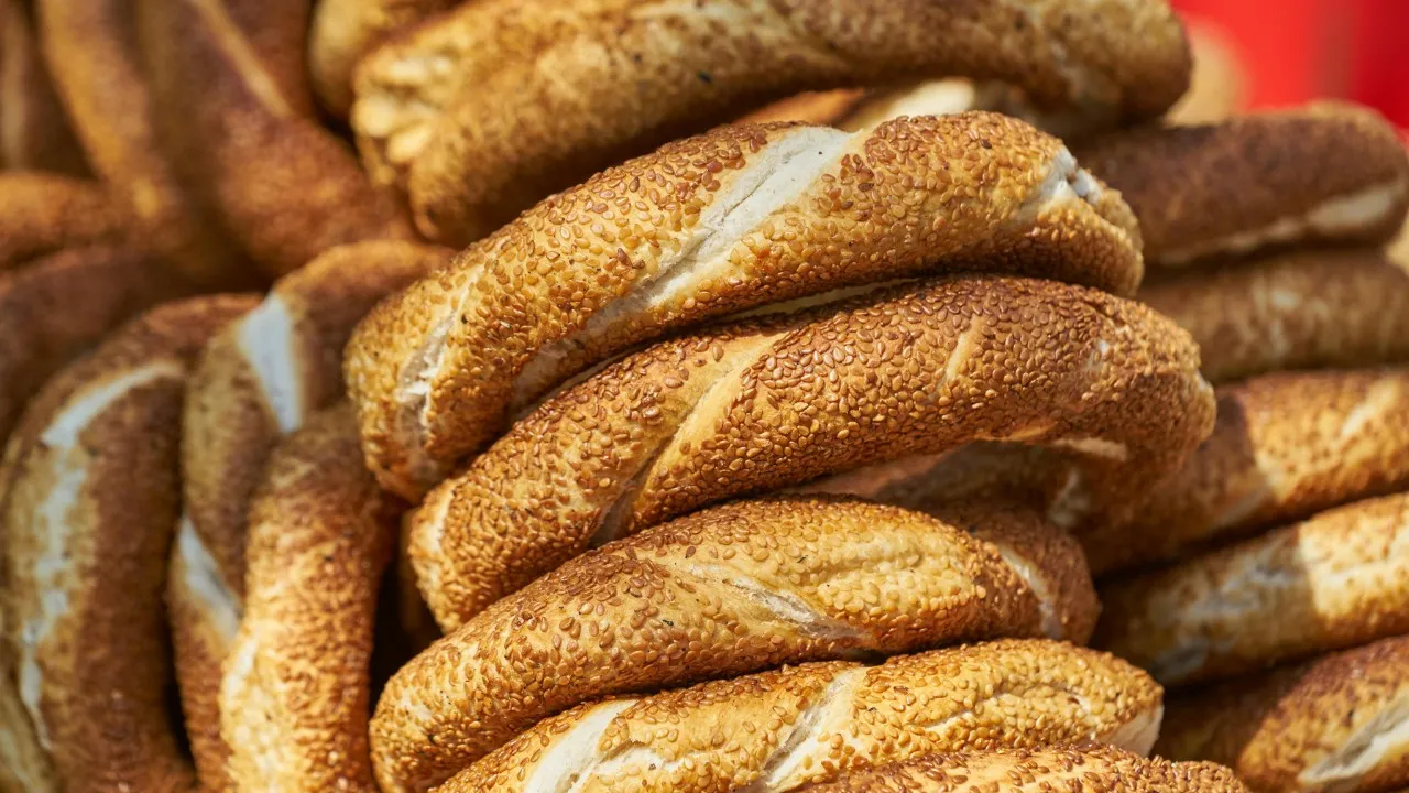 Istanbulda Simit Fiyatlarina Zam Mrpg Cover.jpg