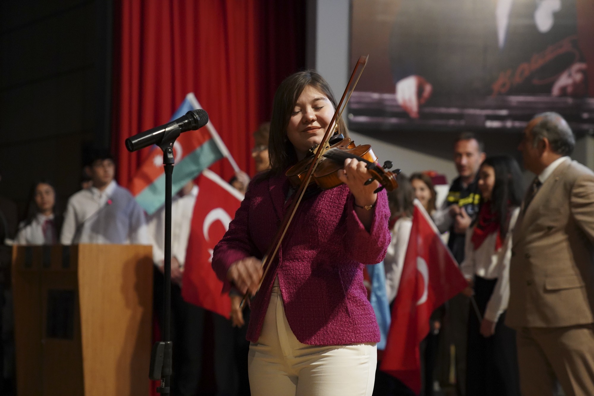 2 Aliağa’da Gül Bayramı Etkinliği Düzenlendi